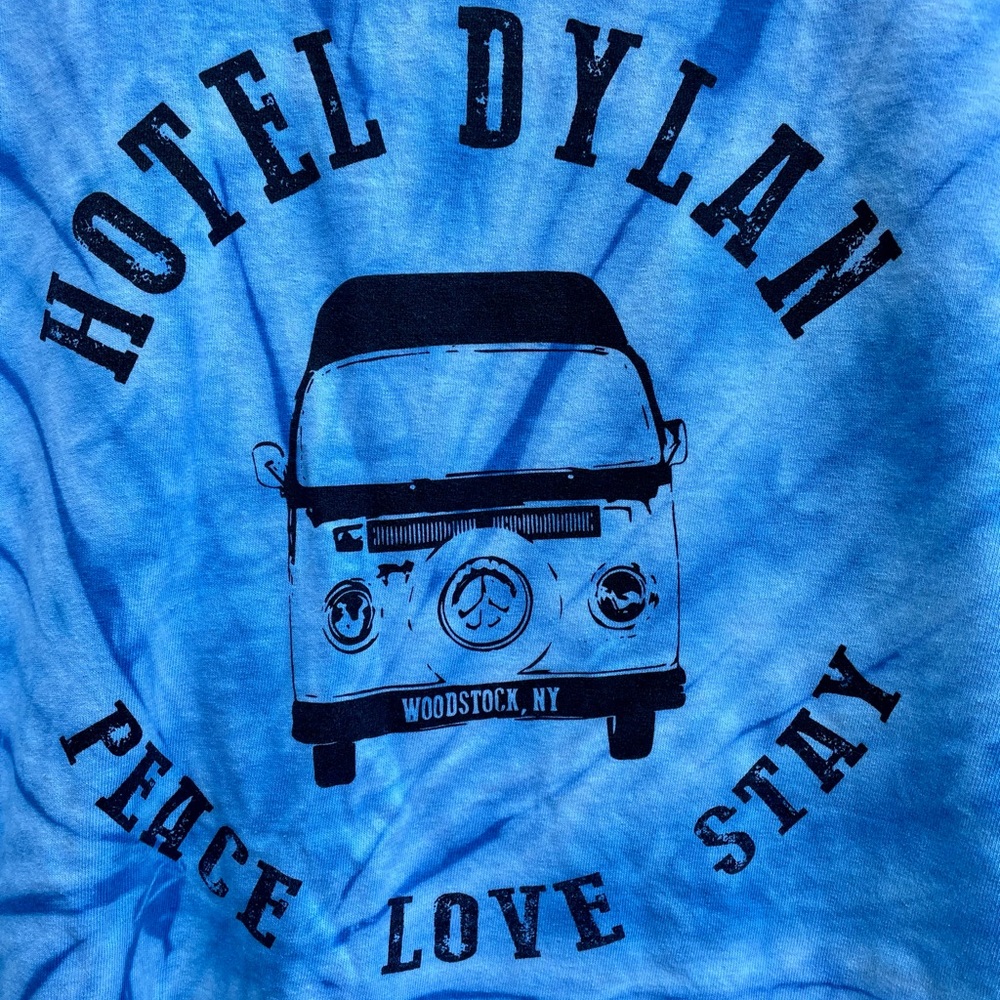 Men’s XL tie-dye T-shirt from the Bob Dylan hotel near Woodstock New York